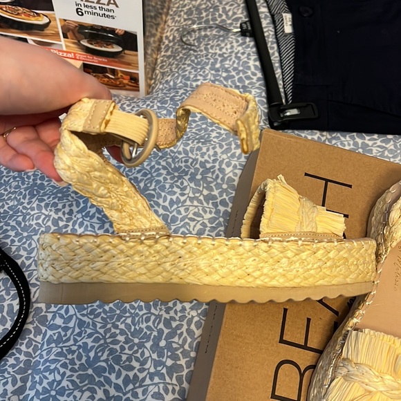 NWT Matisse Beach Raffia Wedge Platform Sandals - Picture 2 of 4